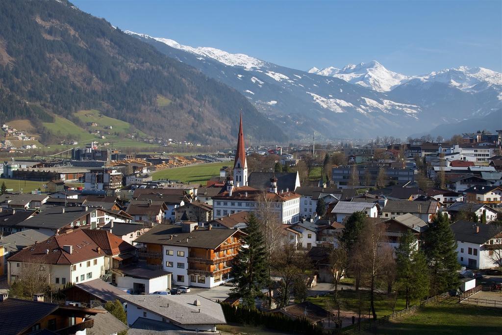 Alpenhaus Pfister Apartment Fuegen Exterior photo